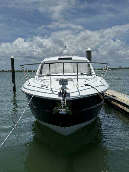 2016 Monterey 360 Sport Coupe Bow