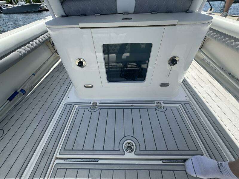 2018 ShearWater 270 Carolina Flare