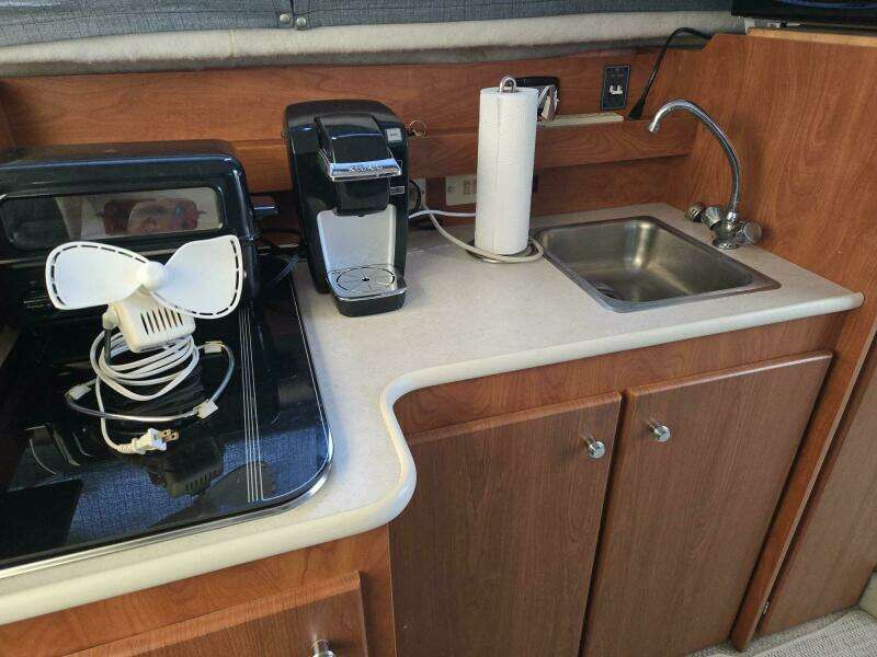 2005 Bayliner 289 EC