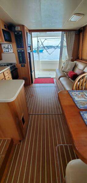 2004 Mainship 400 Trawler