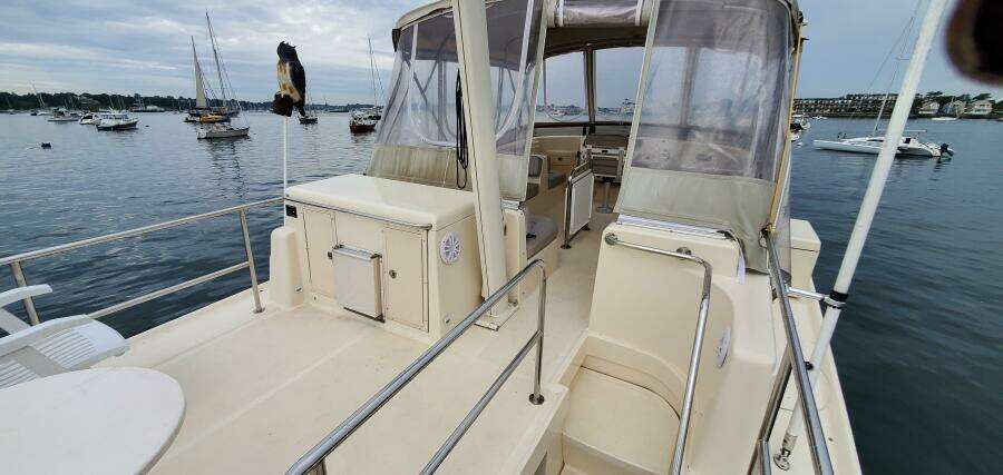 2004 Mainship 400 Trawler