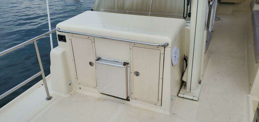 2004 Mainship 400 Trawler