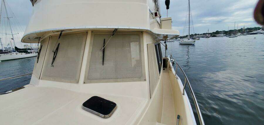 2004 Mainship 400 Trawler