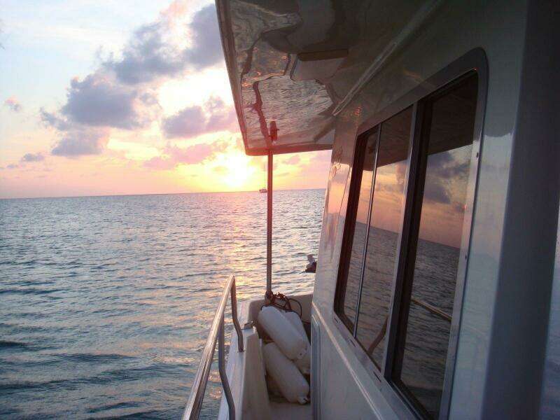 2004 Mainship 400 Trawler