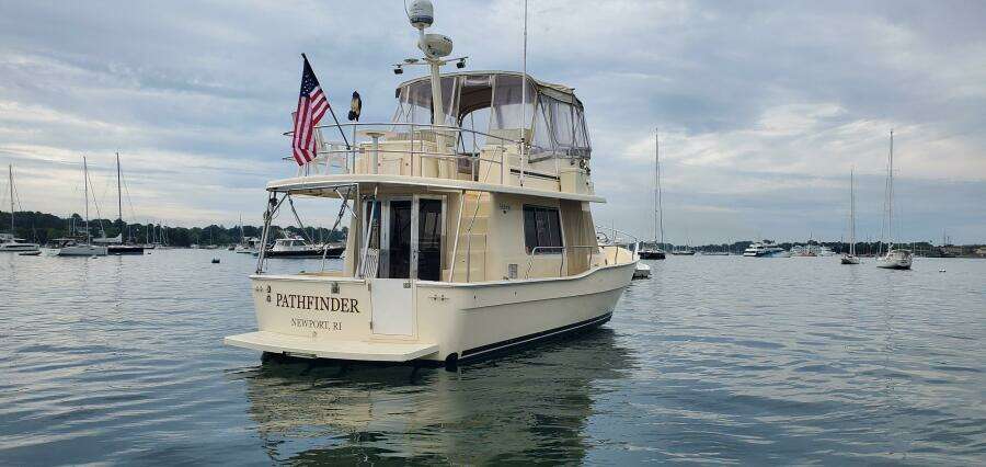 2004 Mainship 400 Trawler