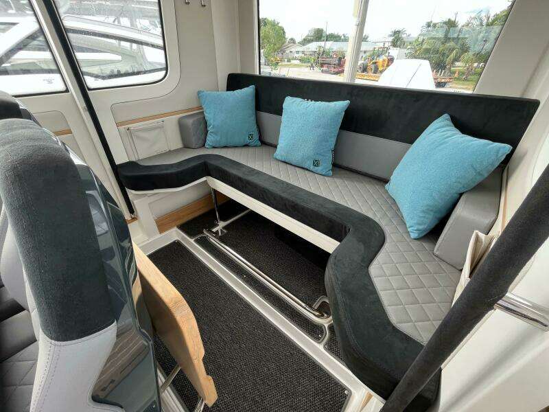 Nimbus Commuter 9 Command Deck