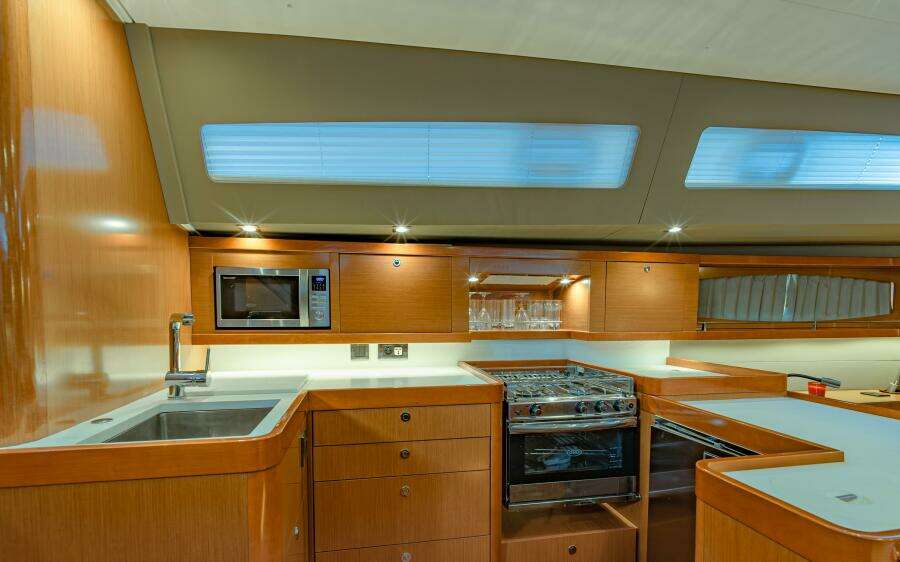 2017 Beneteau Oceanis 60