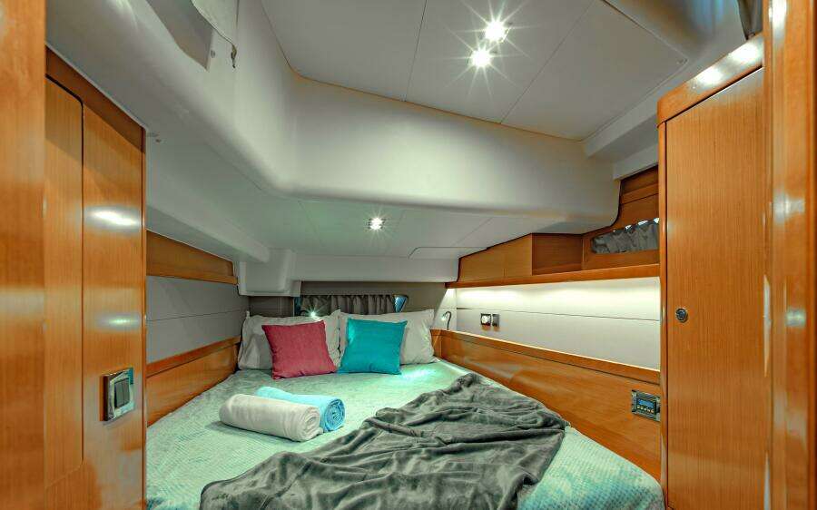 2017 Beneteau Oceanis 60