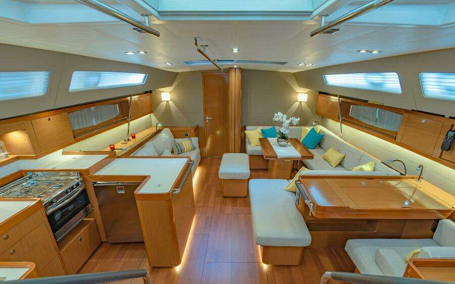 2017 Beneteau Oceanis 60