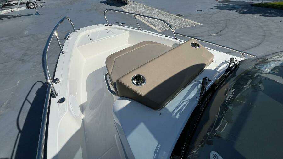 2024 Nimbus Tender 8