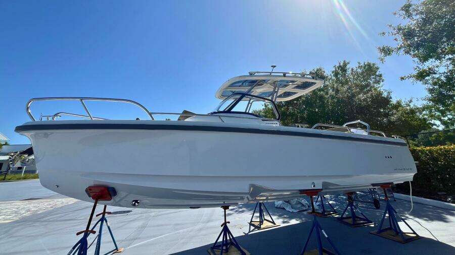 2024 Nimbus Tender 8