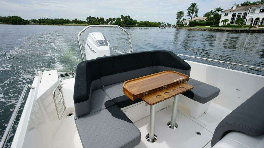 Nimbus Tender 9 Aft Deck