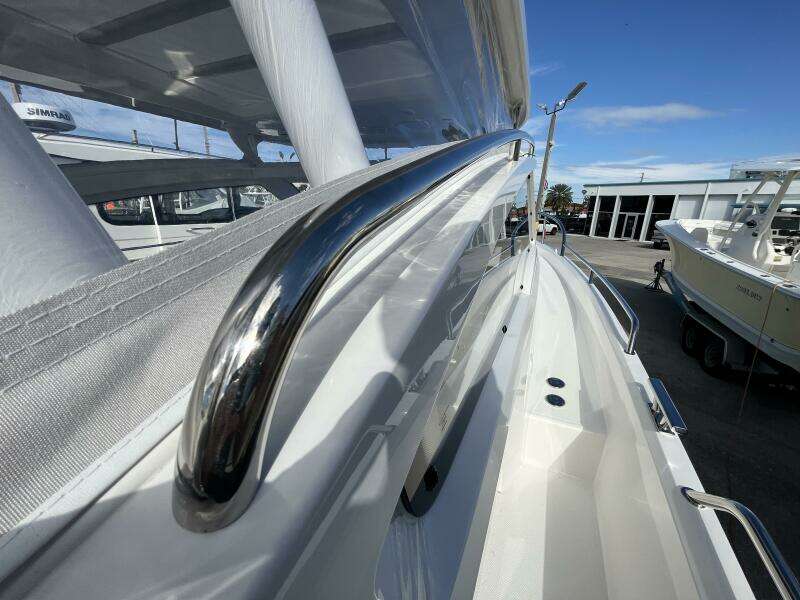 Nimbus Weekender 9 Starboard Side