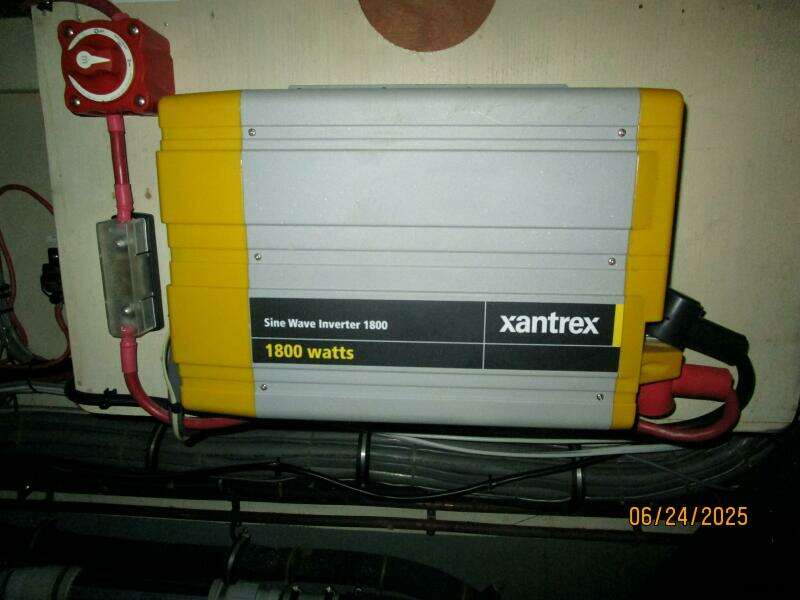 63' Hatteras inverter