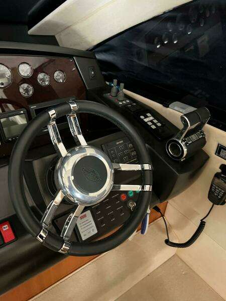 2010 Sunseeker 60 Manhattan