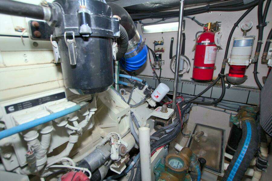 2003 Sea Ray 480 Motor Yacht