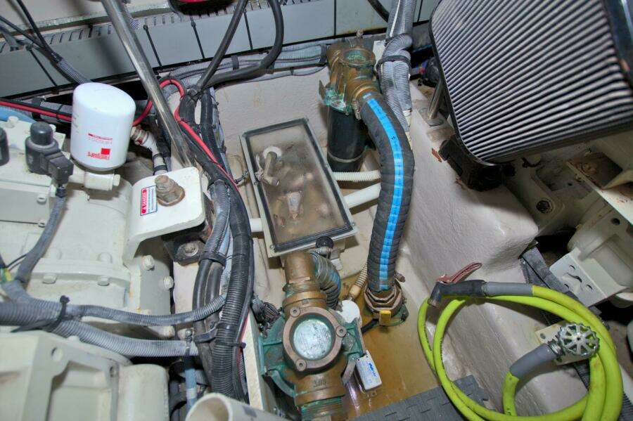 2003 Sea Ray 480 Motor Yacht