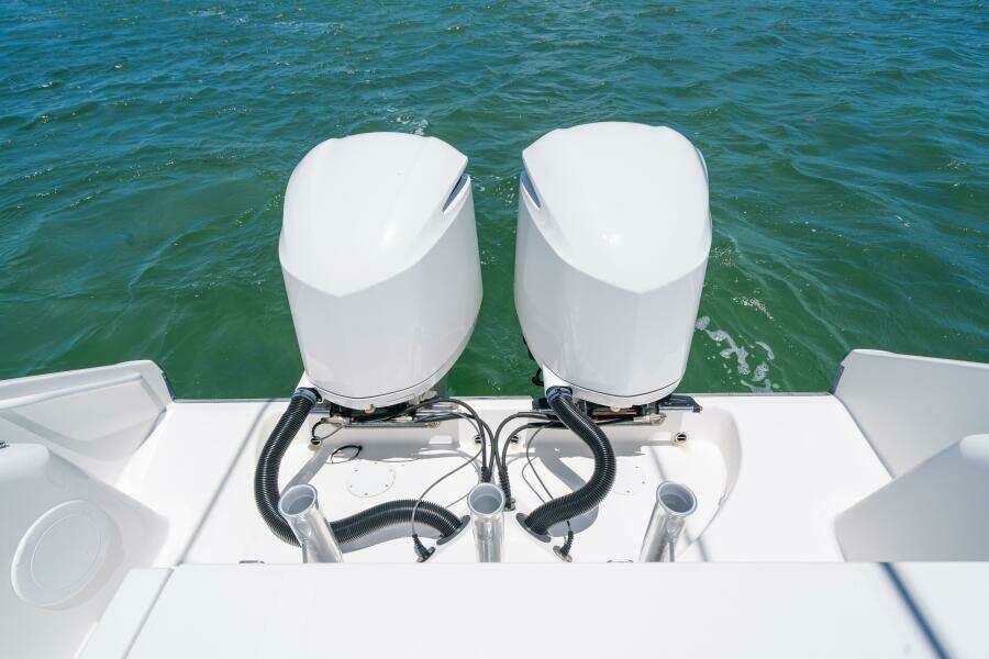 2017 Edgewater 318CC