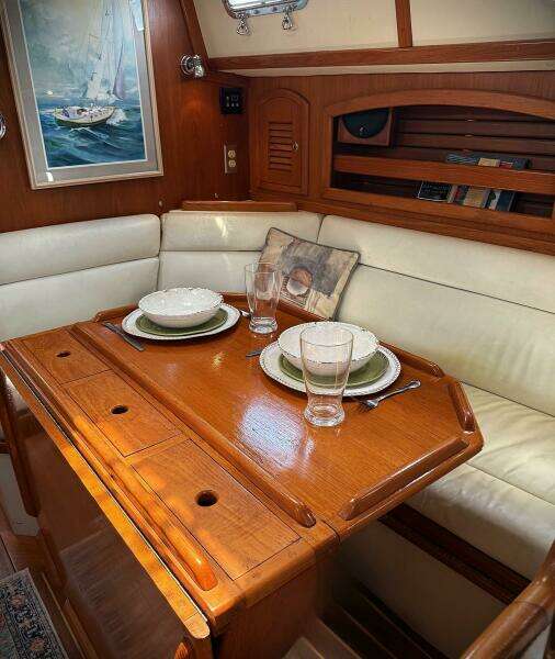 2000 Pacific Seacraft 37