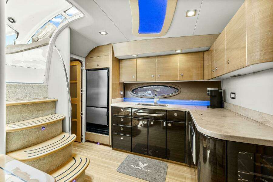 2016 Formula 45 Yacht