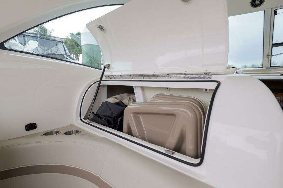 2016 Formula 45 Yacht