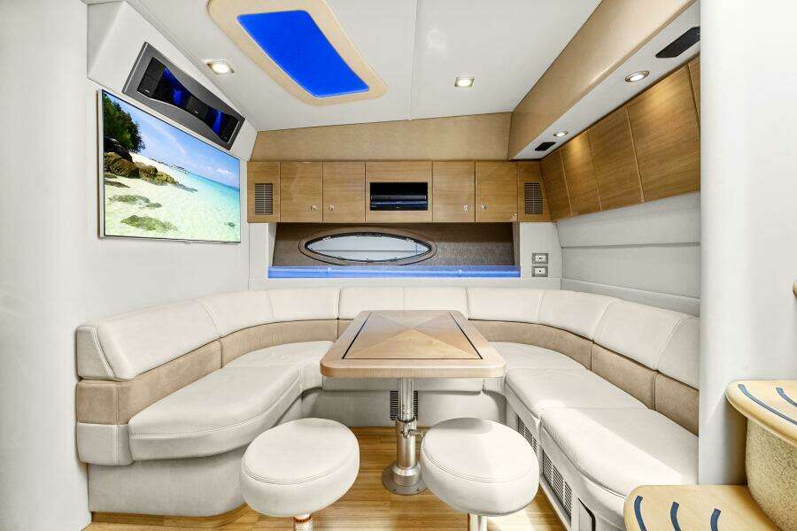 2016 Formula 45 Yacht