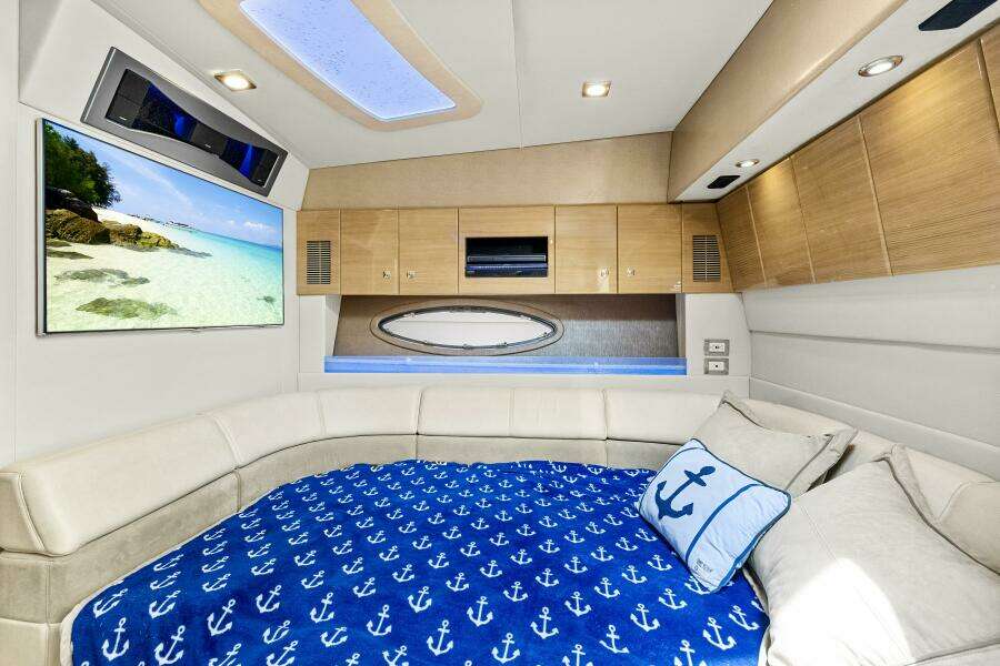 2016 Formula 45 Yacht