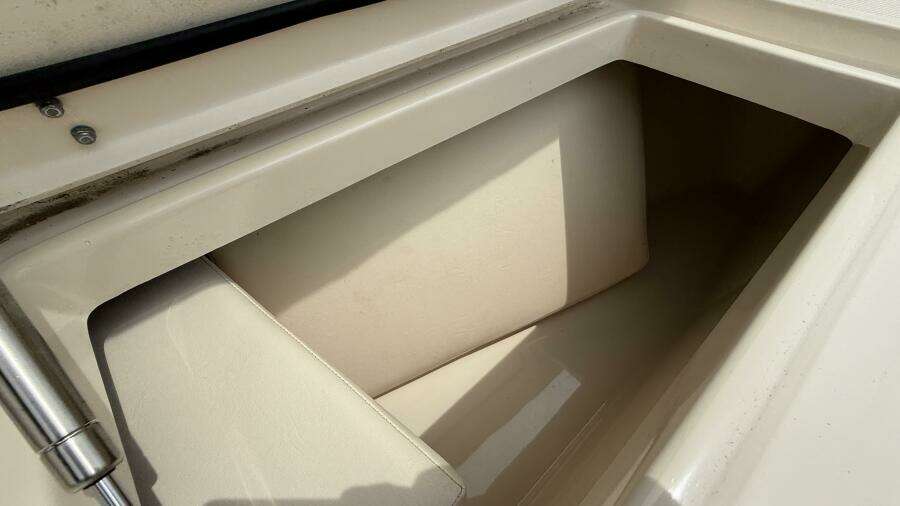 2016 Grady-White 307 Freedom