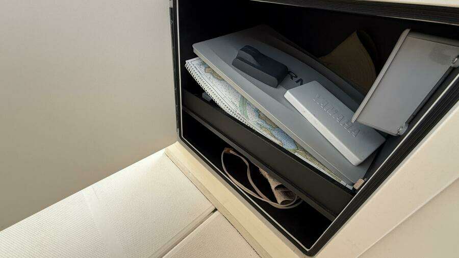 2016 Grady-White 307 Freedom