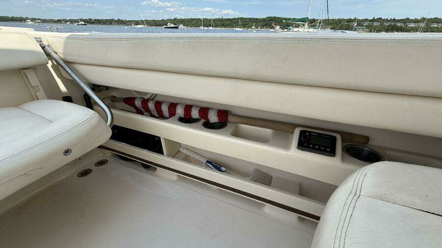 2016 Grady-White 307 Freedom