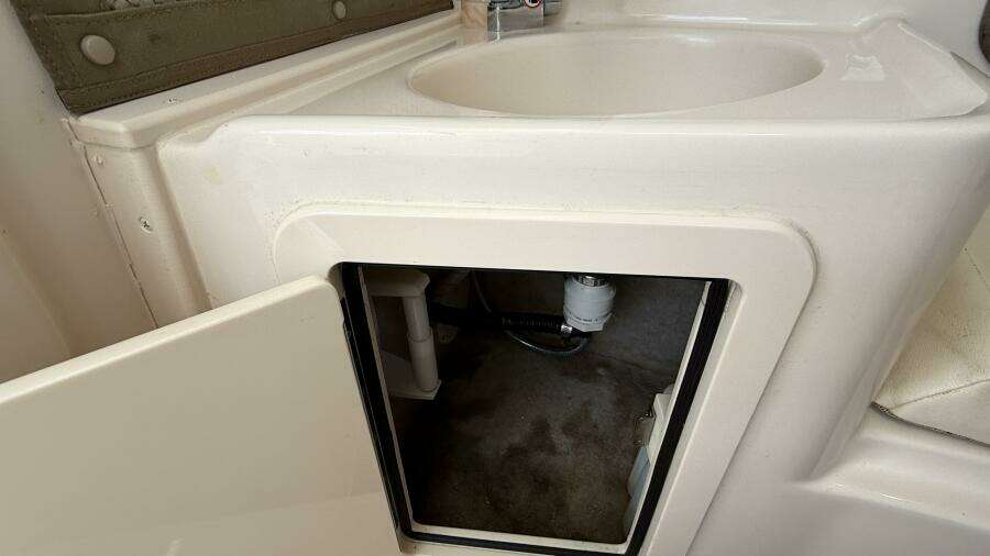 2016 Grady-White 307 Freedom