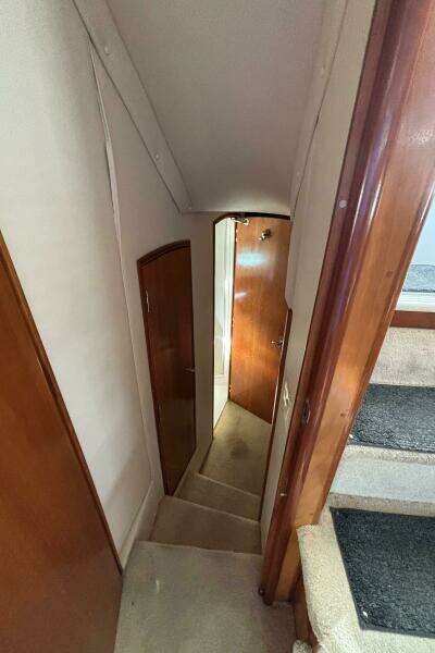 2001 Carver 396 Aft Cabin MY