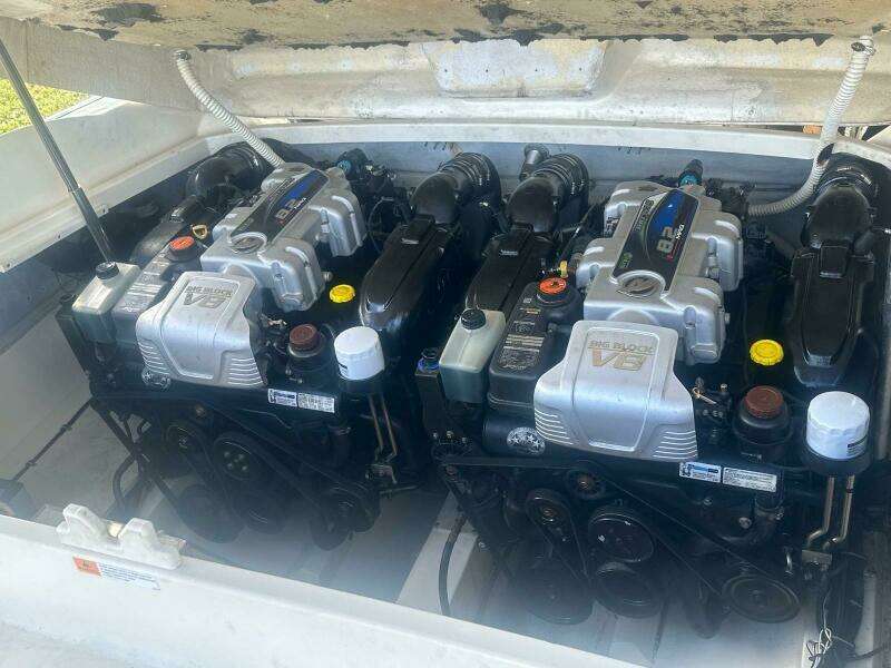 2015 Chris-Craft Launch 32