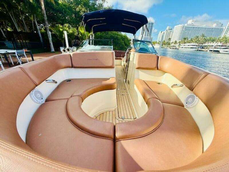 2015 Chris-Craft Launch 32