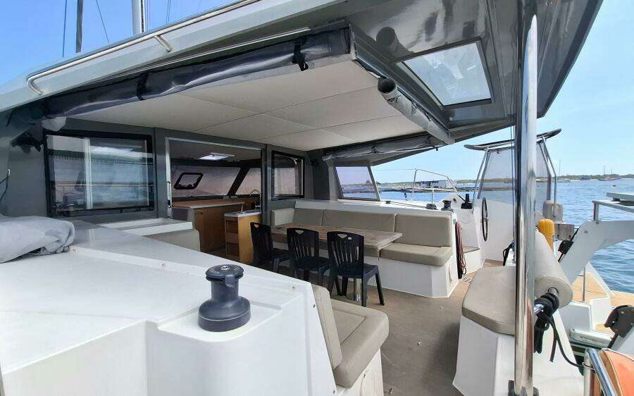 2019 Nautitech 40 Open