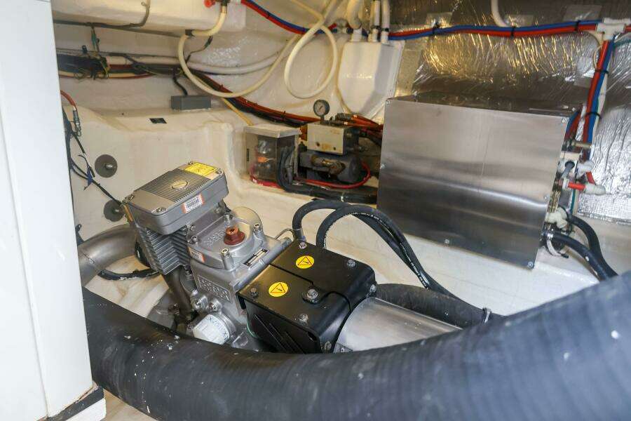 2014 Cruisers Yachts 45 Cantius