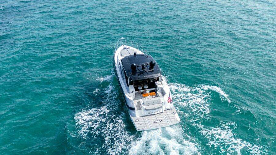 2014 Cruisers Yachts 45 Cantius