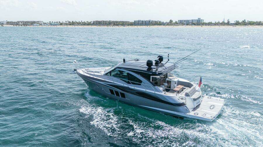 2014 Cruisers Yachts 45 Cantius