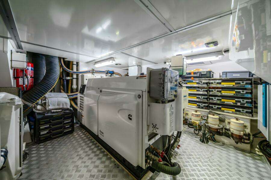 2013 Oyster Yachts Oyster 885