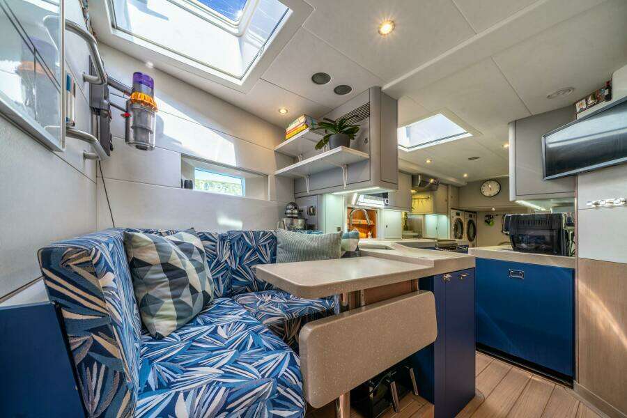 2013 Oyster Yachts Oyster 885