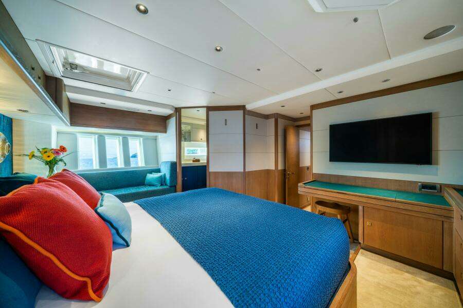 2013 Oyster Yachts Oyster 885