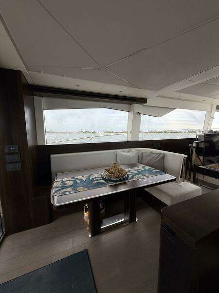 2022 Sunseeker Manhattan 68