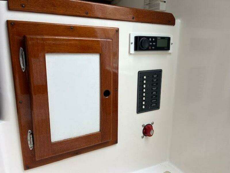 2004 Hunt Yachts Surfhunter 25