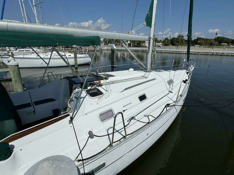 2005 Beneteau Oceanis 331