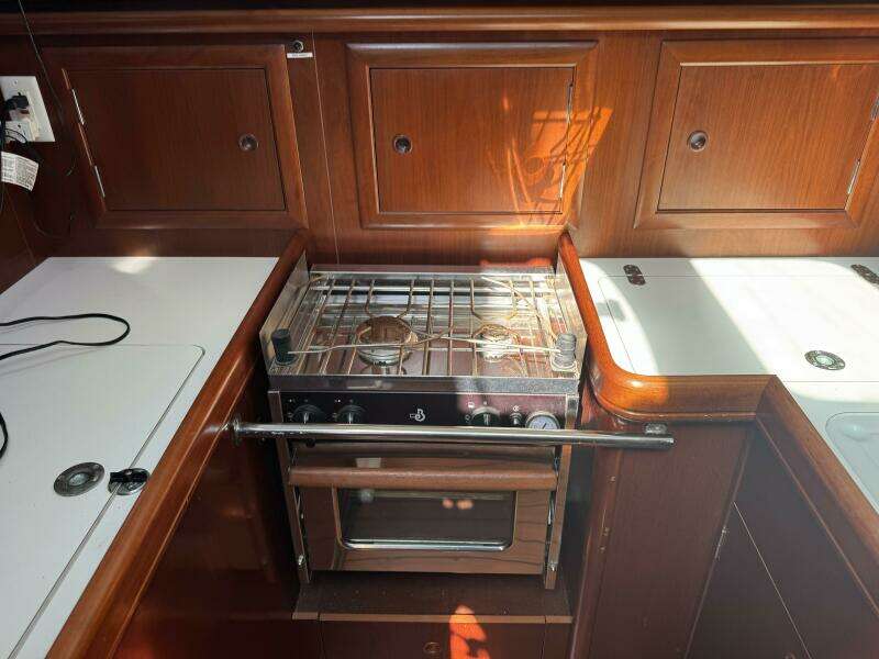 2005 Beneteau Oceanis 331