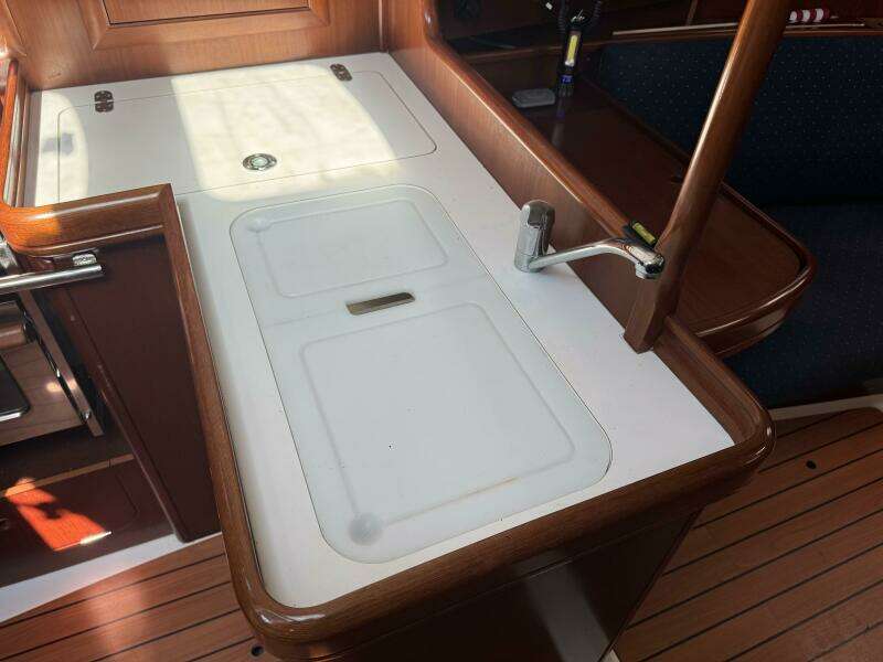 2005 Beneteau Oceanis 331