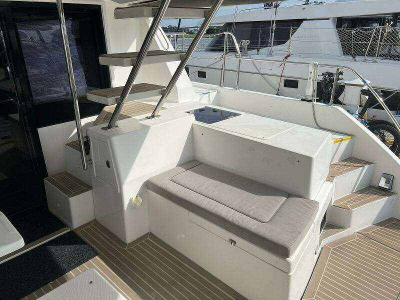 2018 Leopard Power Cat Stern Stairs to Flybridge