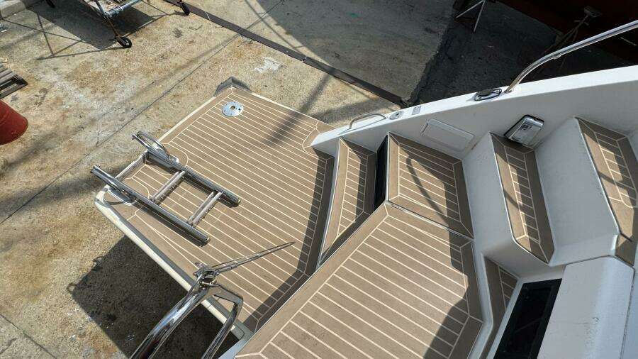 2018 Leopard Power Cat Swim Platform