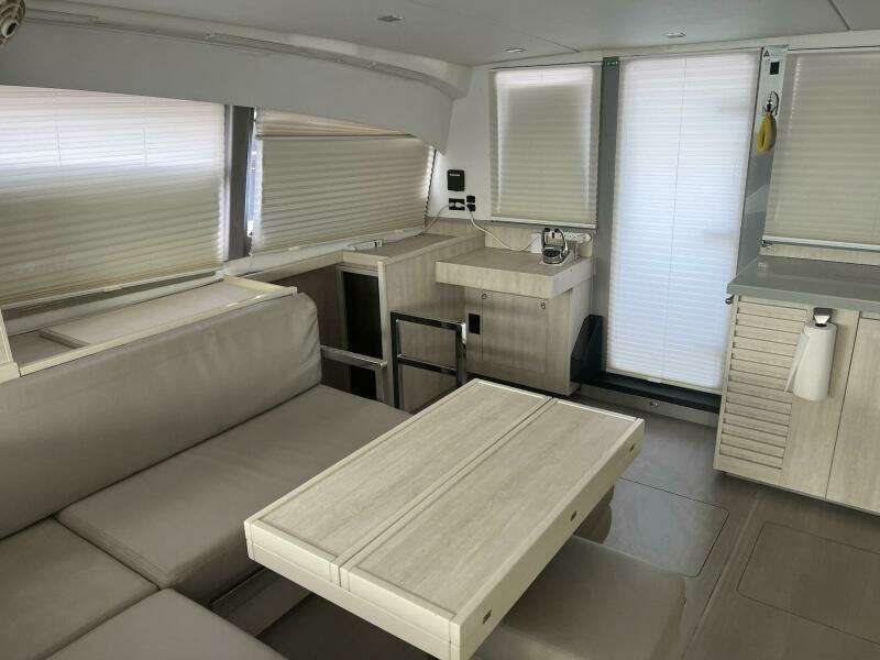 2018 Leopard Power Cat Dinette