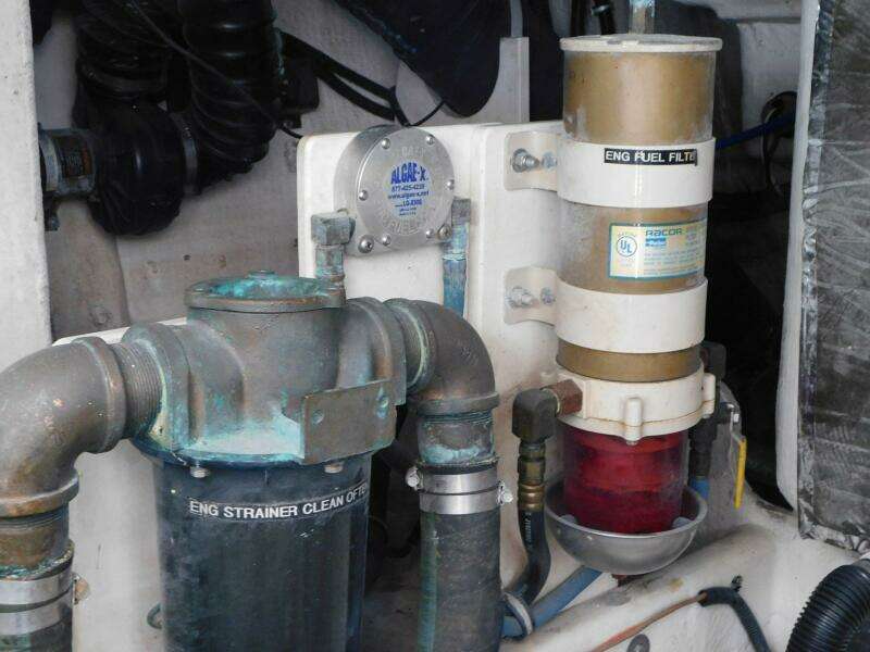 2001 Tiara Yachts 3500 Express